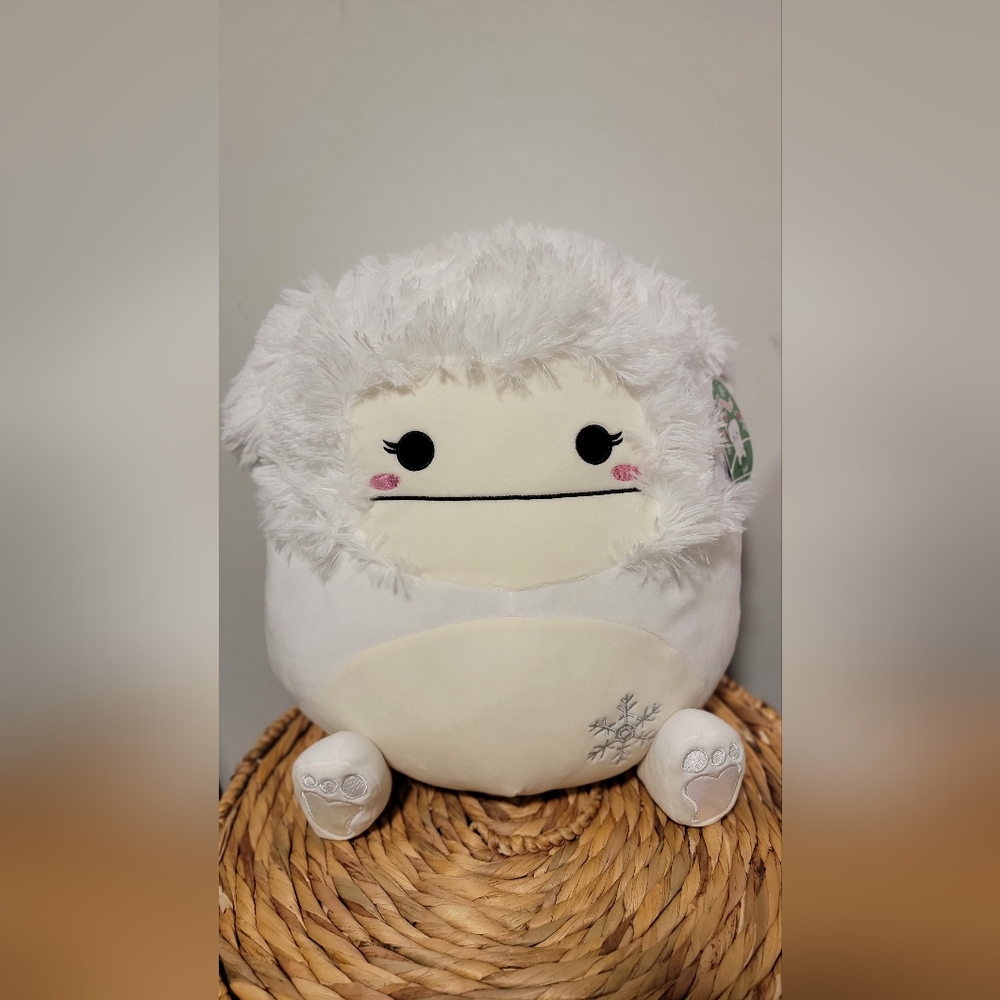 Ever winter bigfoot squishmallow 16"